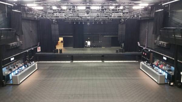 Veiligheid en comfort dankzij deuren in verbouwd Poppodium 013