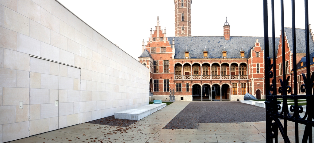 Maatwerk stalen deuren: een samenspel van esthetica en functionaliteit Maatwerk stalen deuren: een samenspel van esthetica en functionaliteit