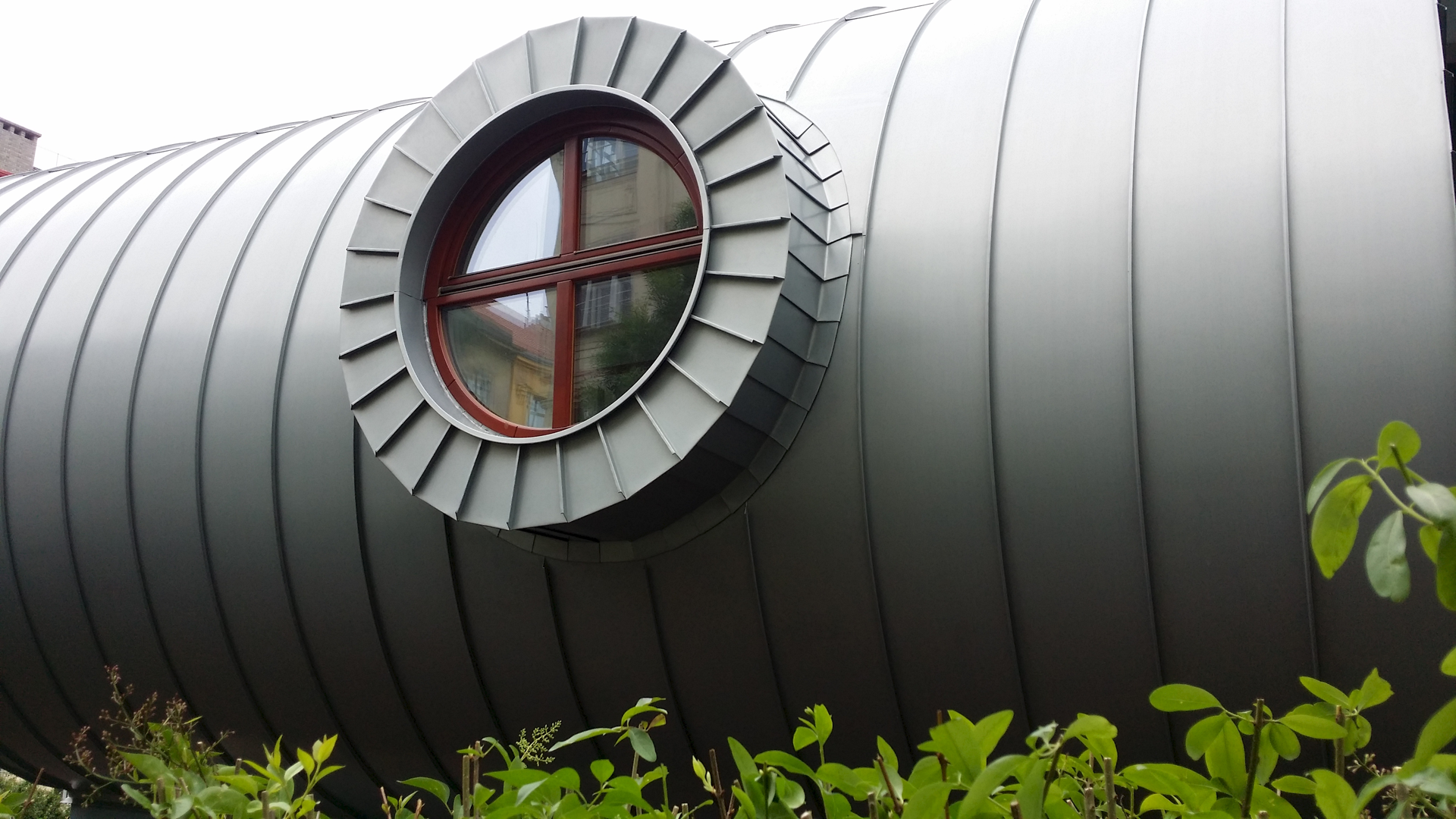 RHEINZINK zinken gevelbekleding en dakbedekking RHEINZINK zinken gevelbekleding en dakbedekking