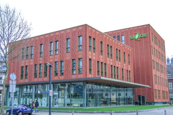 Geweven gevel Saxion Hogeschool met Signa gevelpanelen 