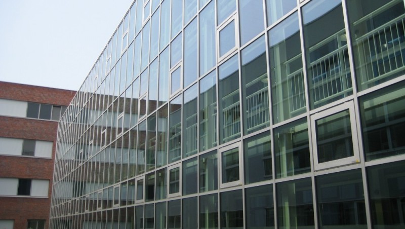 Brakel Atmos BA-4R, glasconstructies met rubberoplegprofiel