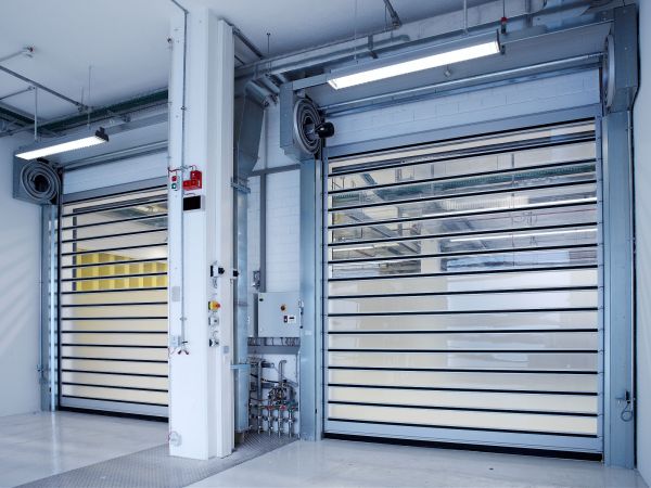 Snelle en veilige spiraaldeuren zijn bij EFAFLEX de standaard