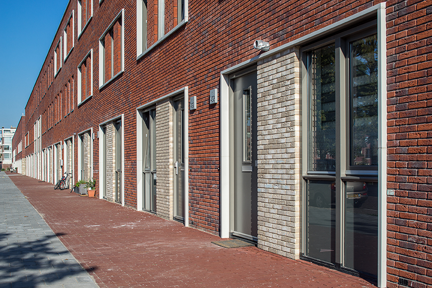 Holonite levert witte elemement aan voor nieuwbouw van woningen aan de Wapserveenstraat in Den Haag