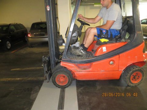 FloorBridge vernieuwt parkeergaragevloer Vienna International FloorBridge vernieuwt parkeergaragevloer Vienna International