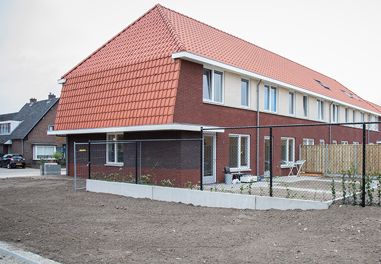 Keerwanden bij herstructurering Vogelbuurt in Apeldoorn Keerwanden bij herstructurering Vogelbuurt in Apeldoorn