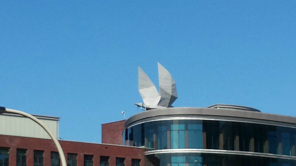 Windgek "Ooievaar" op Stadsdeelcomplex Leidschenveen-Ypenburg