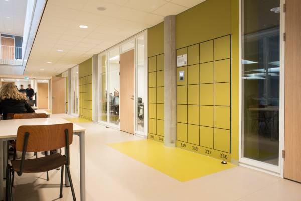 Garderobe kasten Model LM van Leerkotte BV