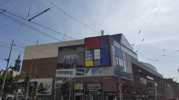 Mondriaan in Den Haag: hoek Spui / Grote Marktstraat