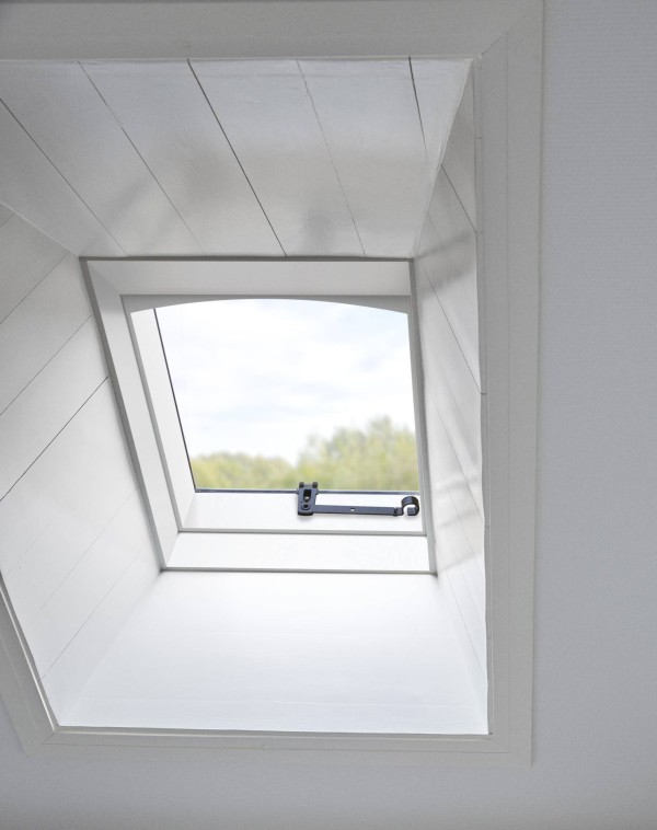 VELUX introduceert eerste dakraam speciaal voor monumentale gebouwen