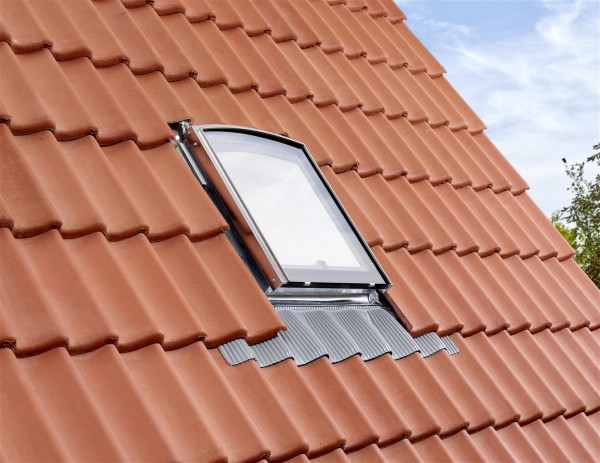 VELUX introduceert eerste dakraam speciaal voor monumentale gebouwen