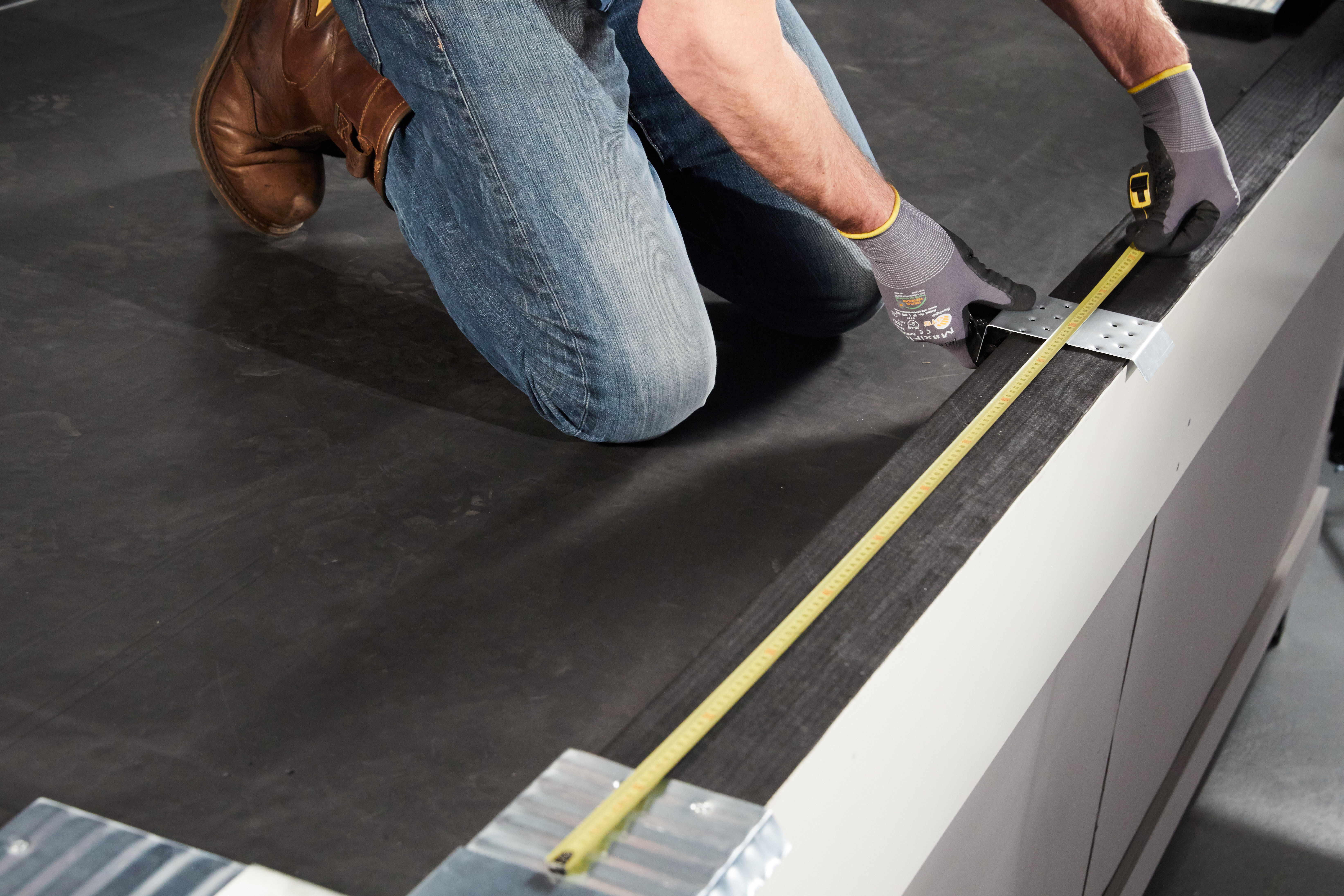 Montage zonder solderen met de Quick-fit deklijst Montage zonder solderen met de Quick-fit deklijst