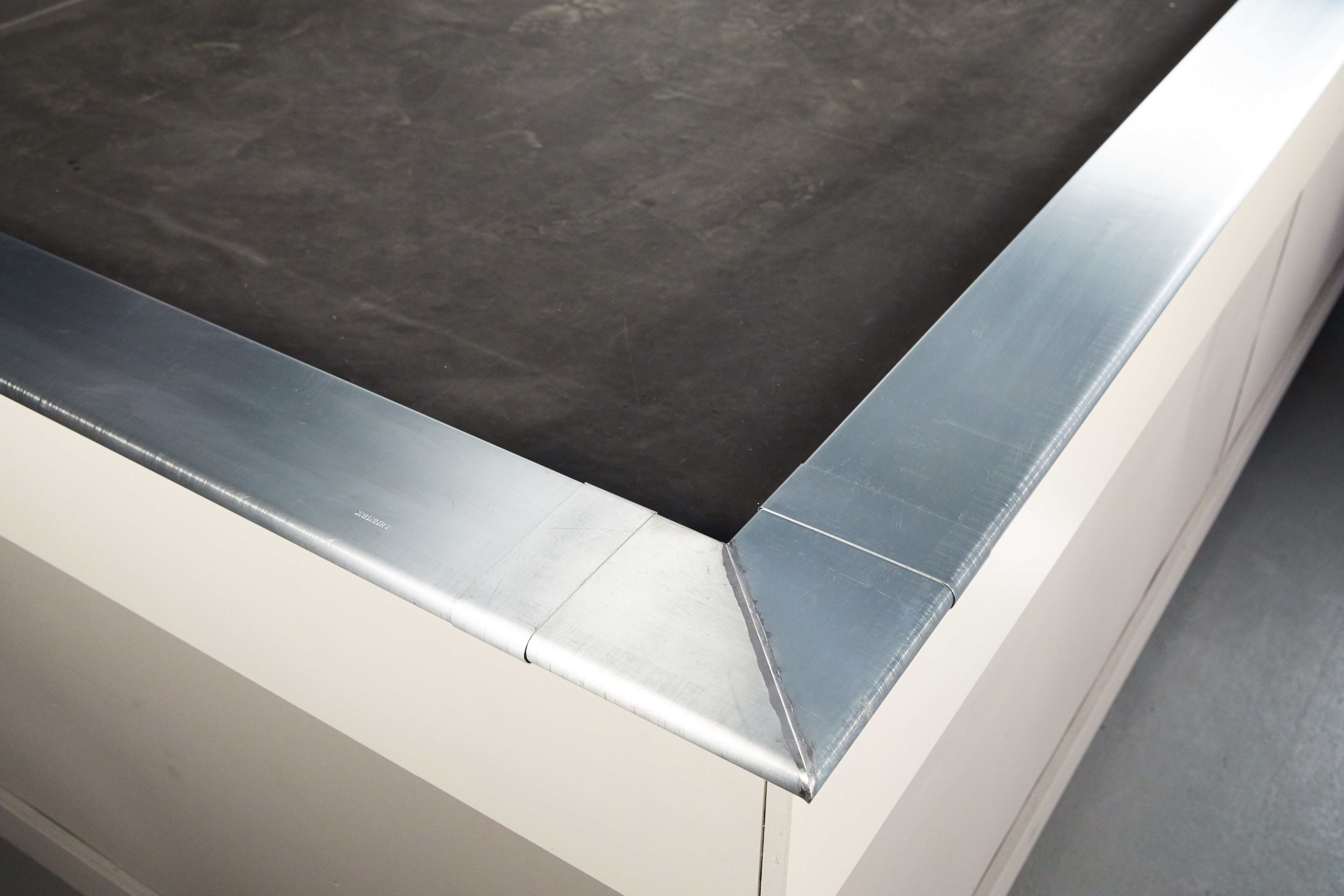 Montage zonder solderen met de Quick-fit deklijst Montage zonder solderen met de Quick-fit deklijst