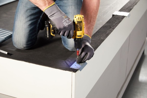 Montage zonder solderen met de Quick-fit deklijst
