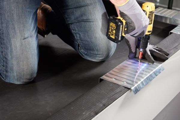 Montage zonder solderen met de Quick-fit deklijst