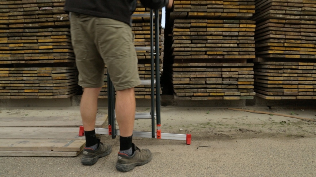 Maak werken op ongelijk niveau gemakkelijk met de Smart Level Ladder Maak werken op ongelijk niveau gemakkelijk met de Smart Level Ladder