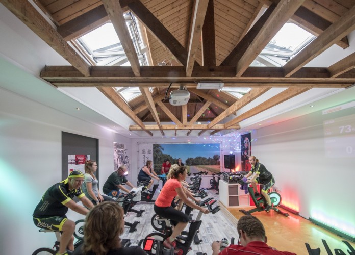 VELUX geeft spinningzaal extra licht, lucht en ruimte VELUX geeft spinningzaal extra licht, lucht en ruimte