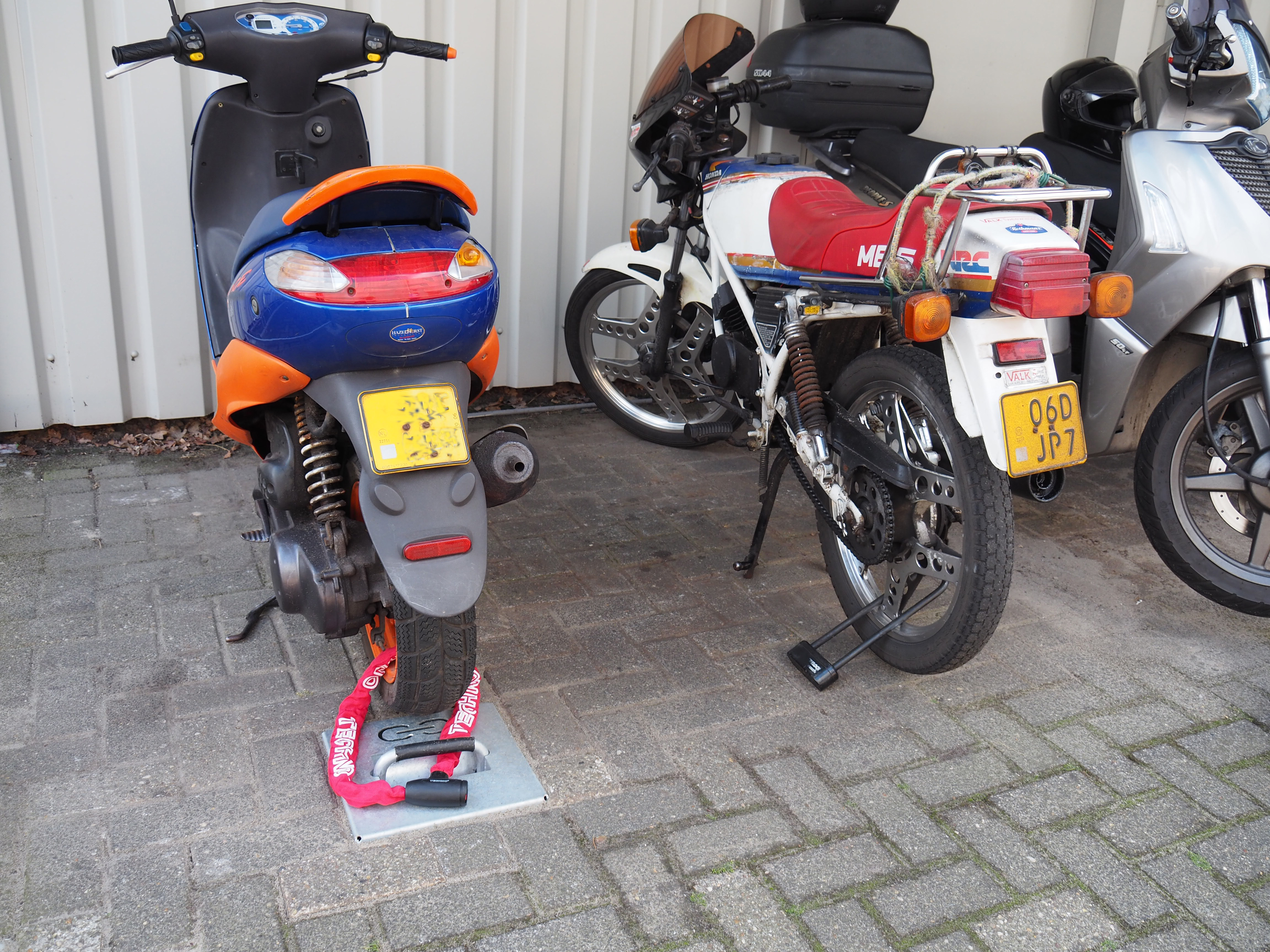 FalcoLoop, vastzetvoorziening voor bakfietsen en scooters FalcoLoop, vastzetvoorziening voor bakfietsen en scooters