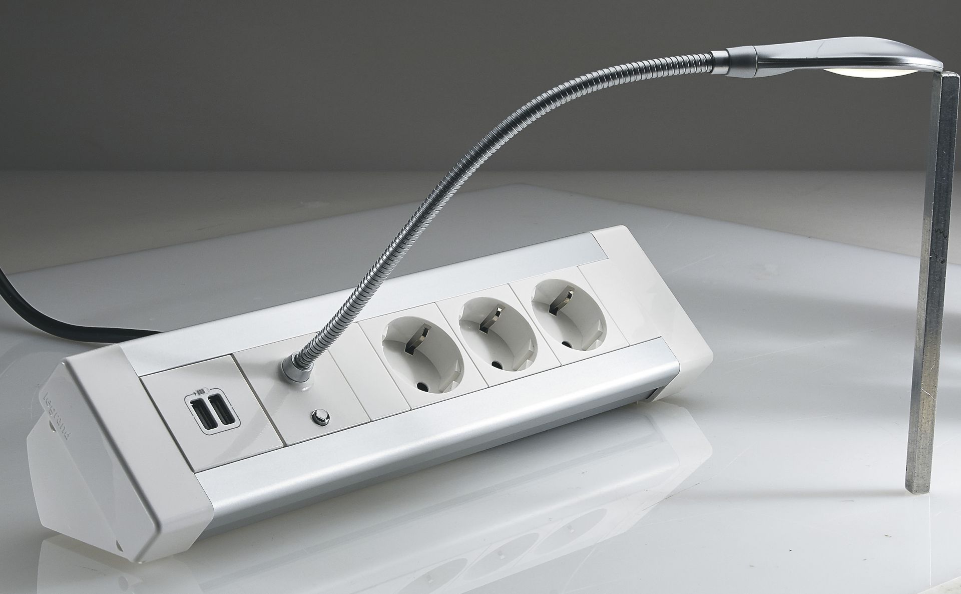 Legrand stelt nieuw assortiment bureauoplossingen voor Legrand stelt nieuw assortiment bureauoplossingen voor