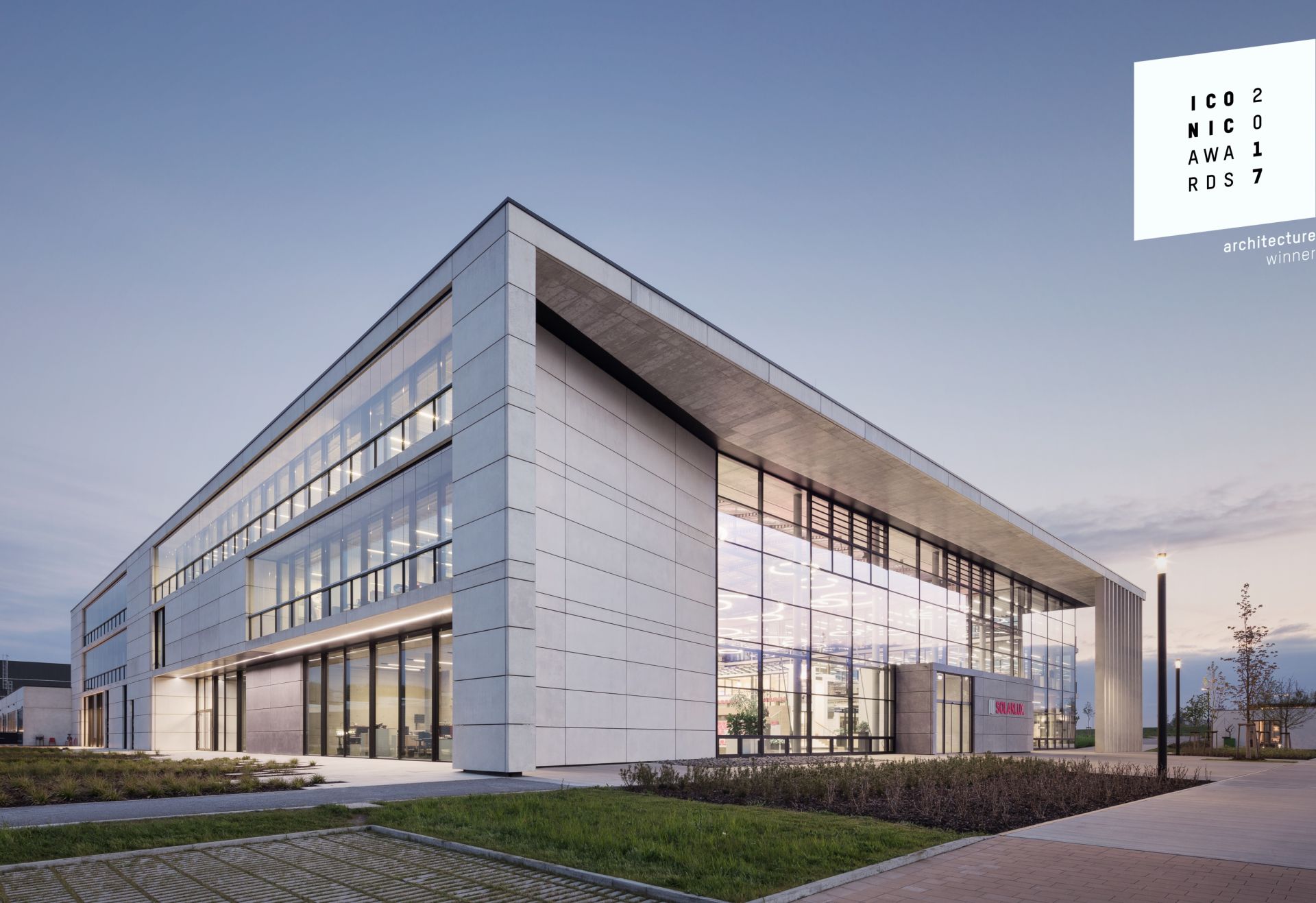 Solarlux wint met glas-vouwwand Ecoline & Highline 2 ICONIC AWARDS Solarlux wint met glas-vouwwand Ecoline & Highline 2 ICONIC AWARDS