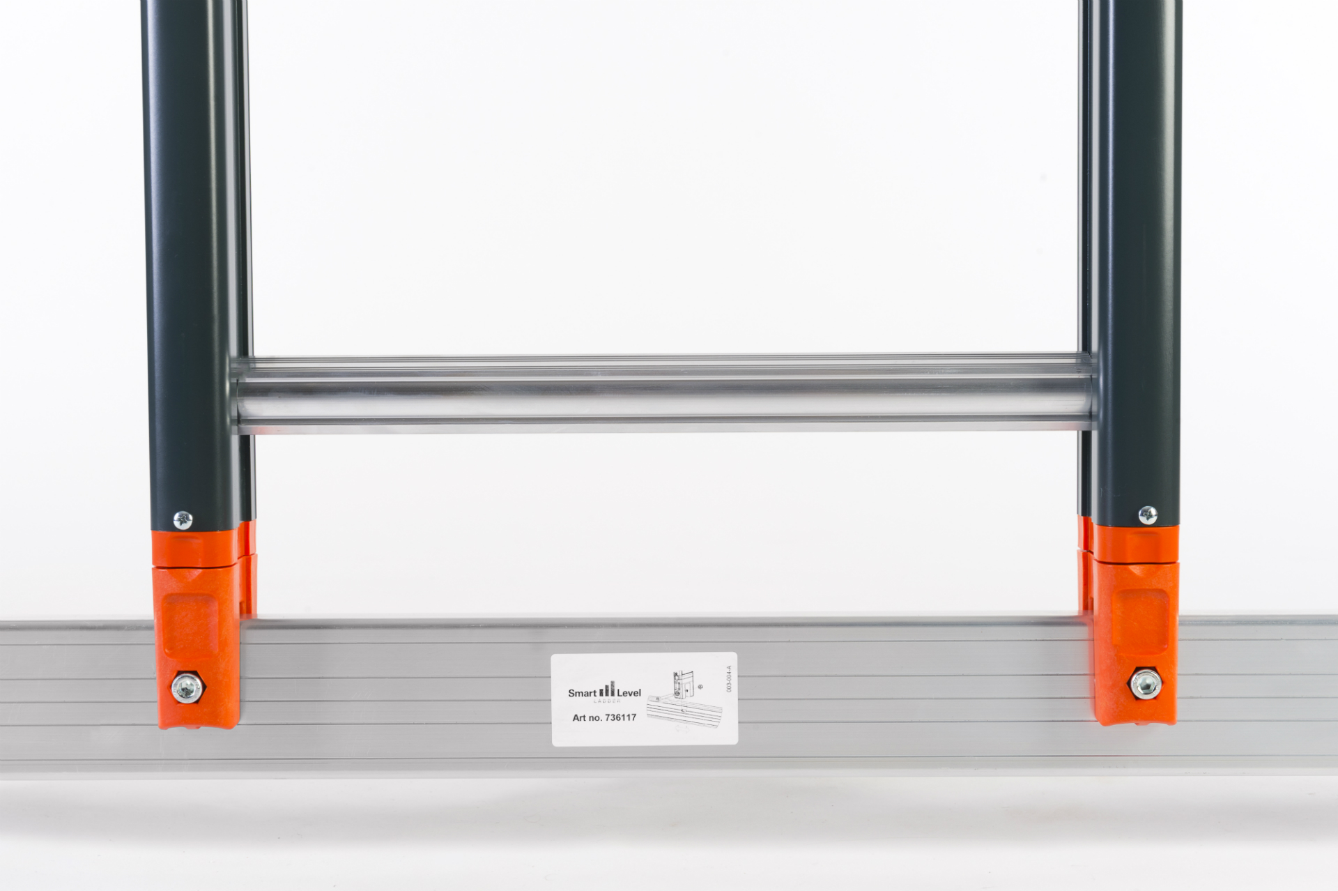 Smart Level Ladder met verstelbare extra brede laddervoet voor werken op ongelijke ondergrond Smart Level Ladder met verstelbare extra brede laddervoet voor werken op ongelijke ondergrond