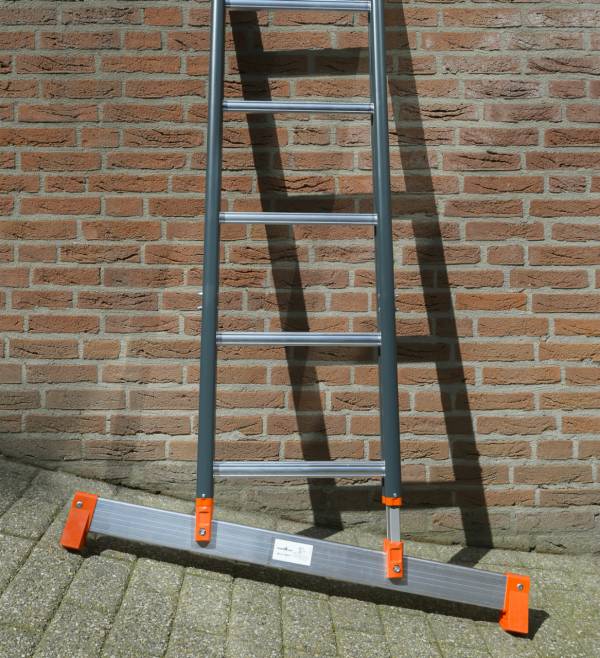 Smart Level Ladder met verstelbare laddervoet voor werken op ongelijke ondergrond