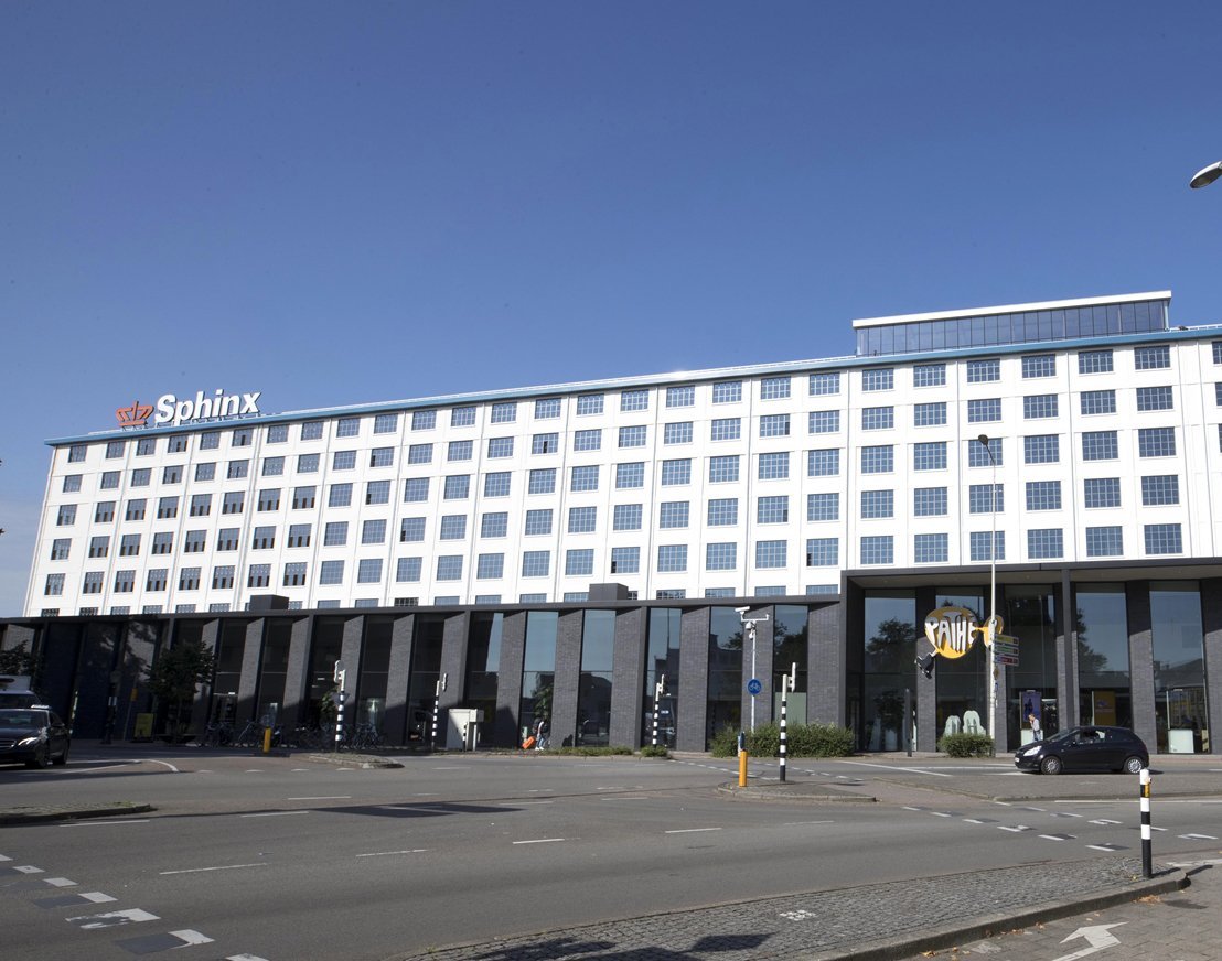 Spectaculaire skybar op The Student Hotel Maastricht Spectaculaire skybar op The Student Hotel Maastricht