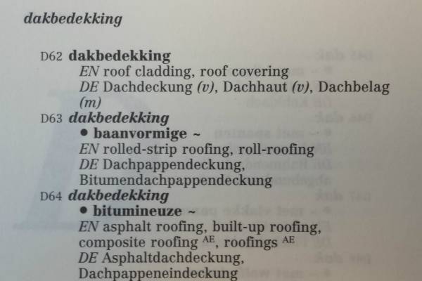 Dakbedekking volgens het Kluwer Bouwkunde woordenboek Nederlands-Engels-Duits