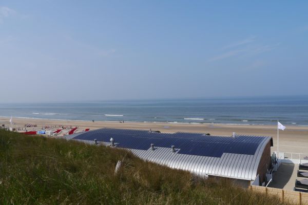 'Felsdaken als constructieve drager en esthetische waterdichte huid'