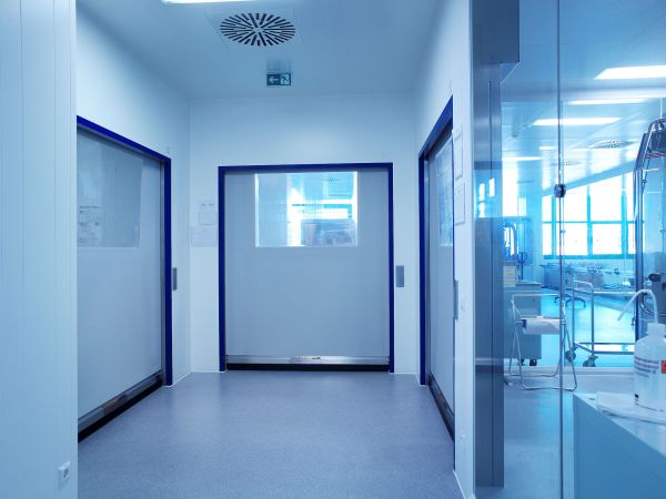 Speciale snelloopdeuren voor cleanrooms