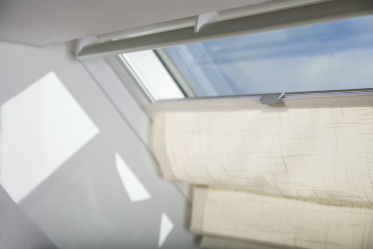 Nieuwe luxueuze vouwgordijnen van VELUX voor extra sfeer in huis Nieuwe luxueuze vouwgordijnen van VELUX voor extra sfeer in huis