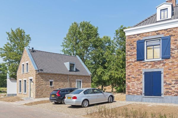 De constructieve kracht van beton en de stijlvolle uitstraling van natuursteen