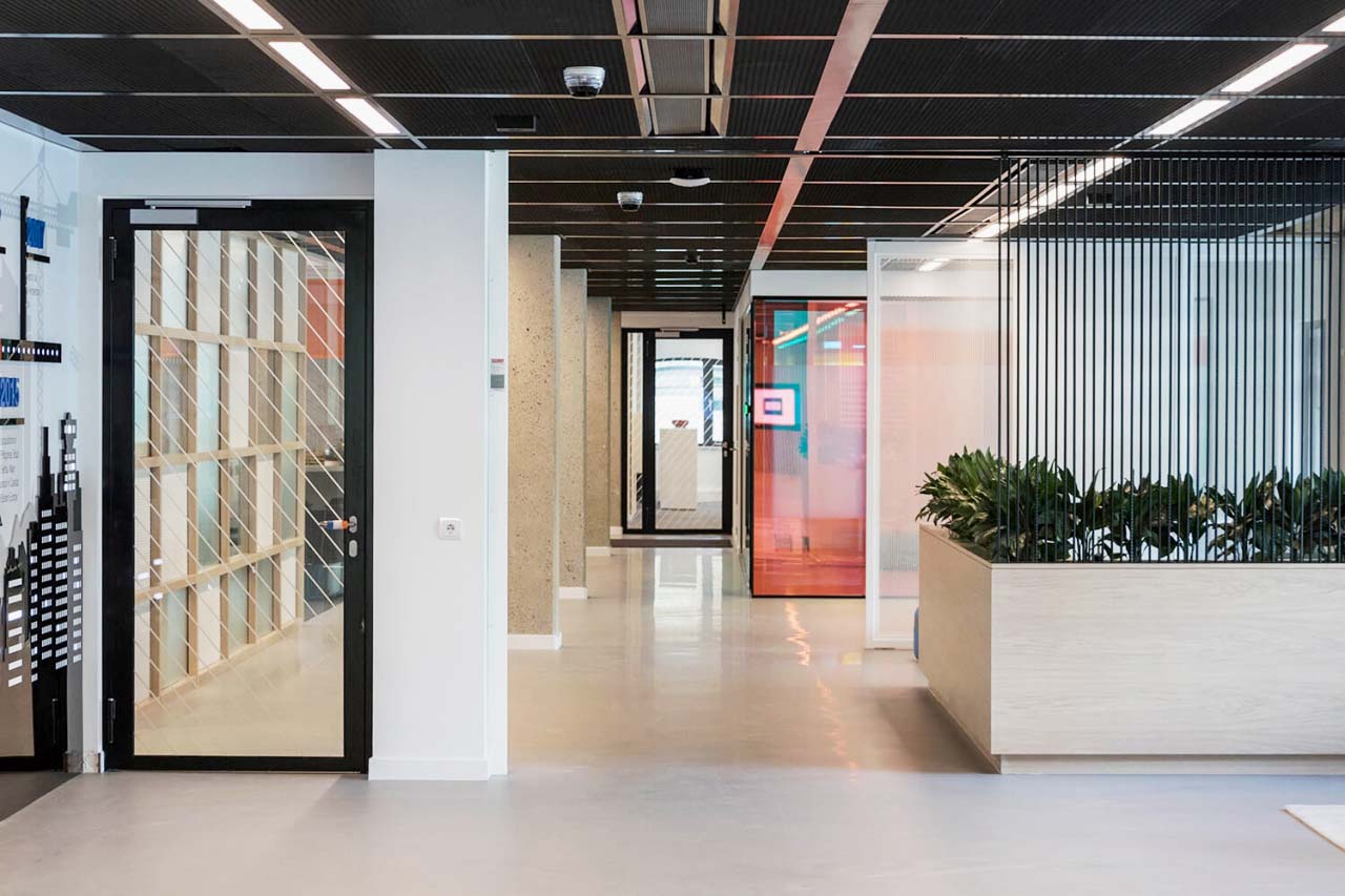 Vluchtwegverlichting in het zwart Vluchtwegverlichting in het zwart