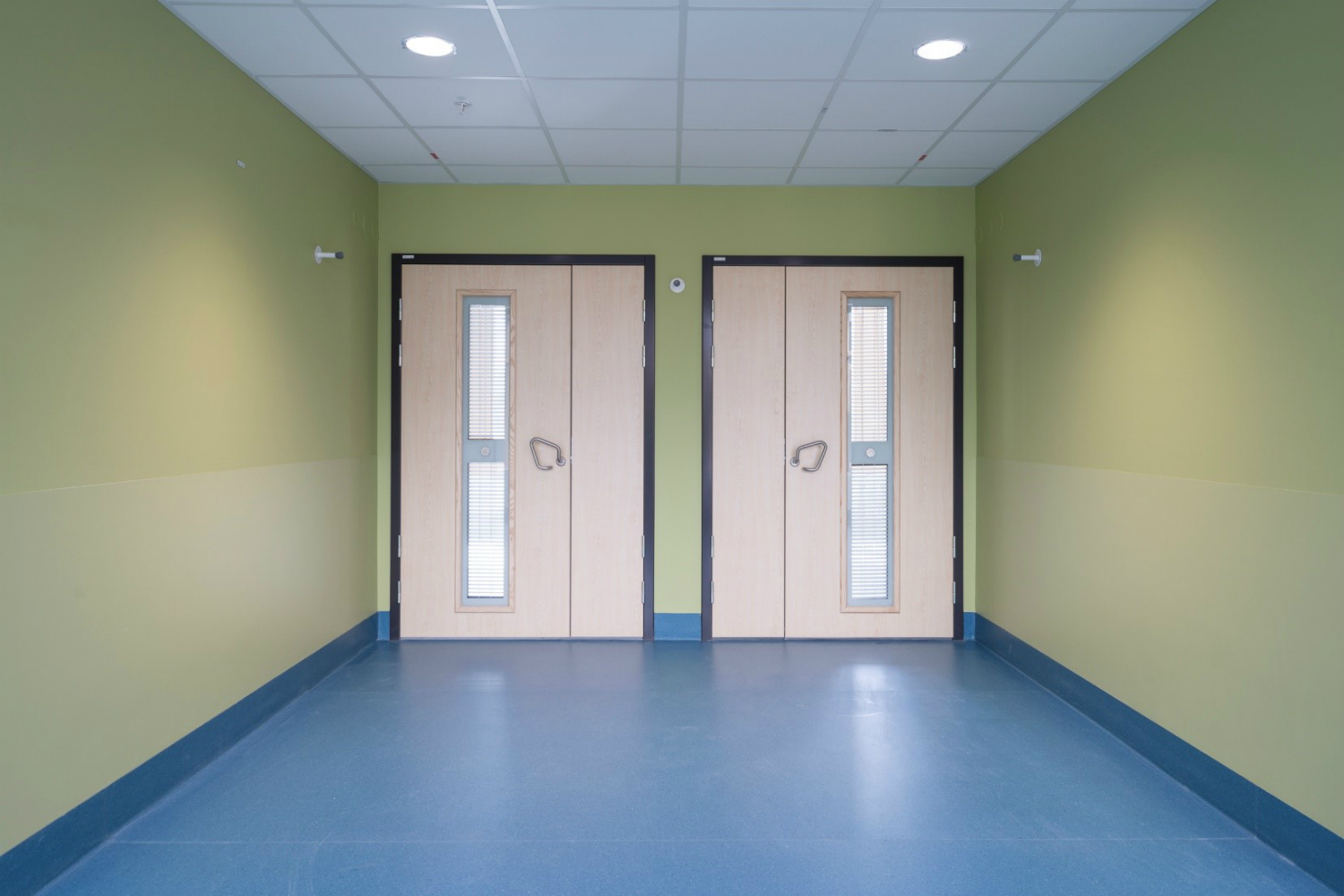 Het duurzame Karolinska ziekenhuis koos ook voor Acrovyn 4000 Storax Acrovyn 4000 wandbescherming