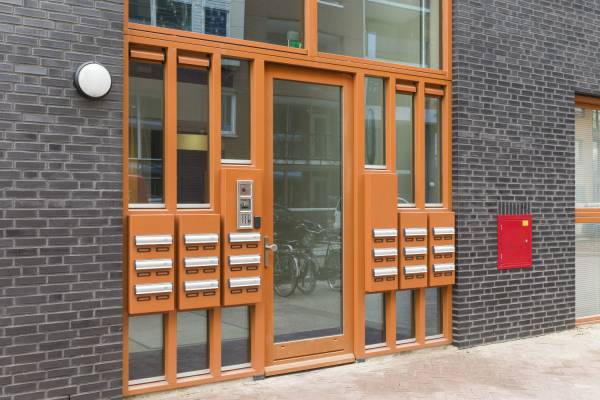 Oostwoud postkasten en brievenbussen, model inbouwpostkast met uitneemopening