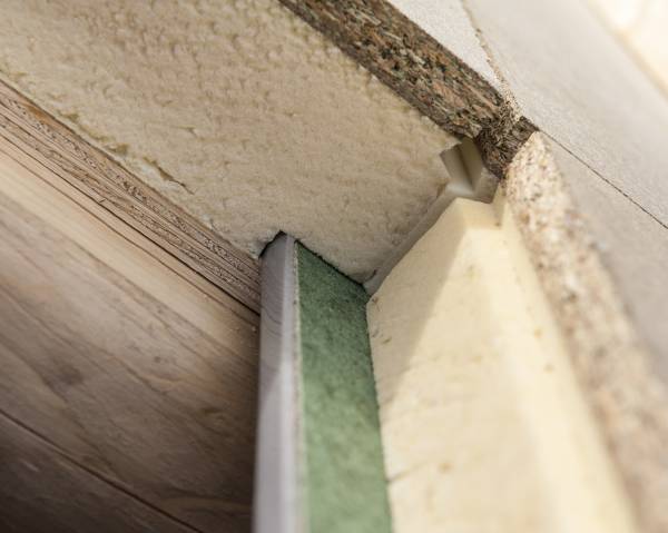 De gepatenteerde luchtdichte veer is een onderdeel van het luchtdichte daksysteem van UNILIN Insulation