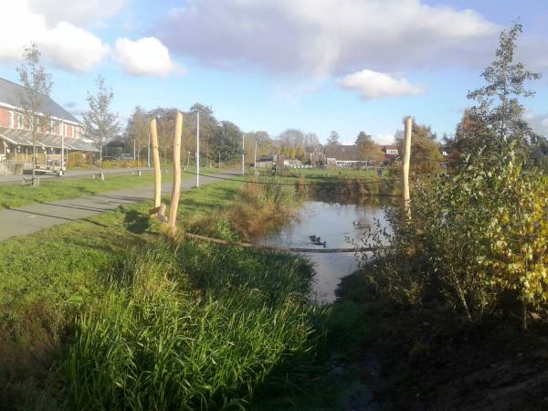 Uitdagende speeltoestellen sluiten aan bij de sfeer van nieuwbouwbuurt Frankhuis in Zwolle