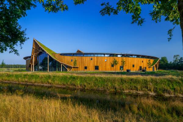 WaxedWood van Foreco: verduurzaamd hout mét waterafstotende werking voor gevels