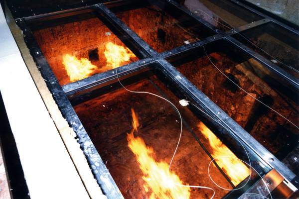 Volledig gamma brandwerende glasconstructies voorkomt brandoverslag