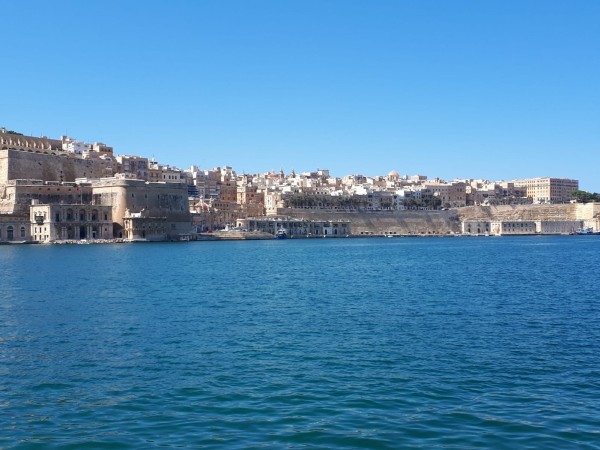 In het zicht van de haven, Malta