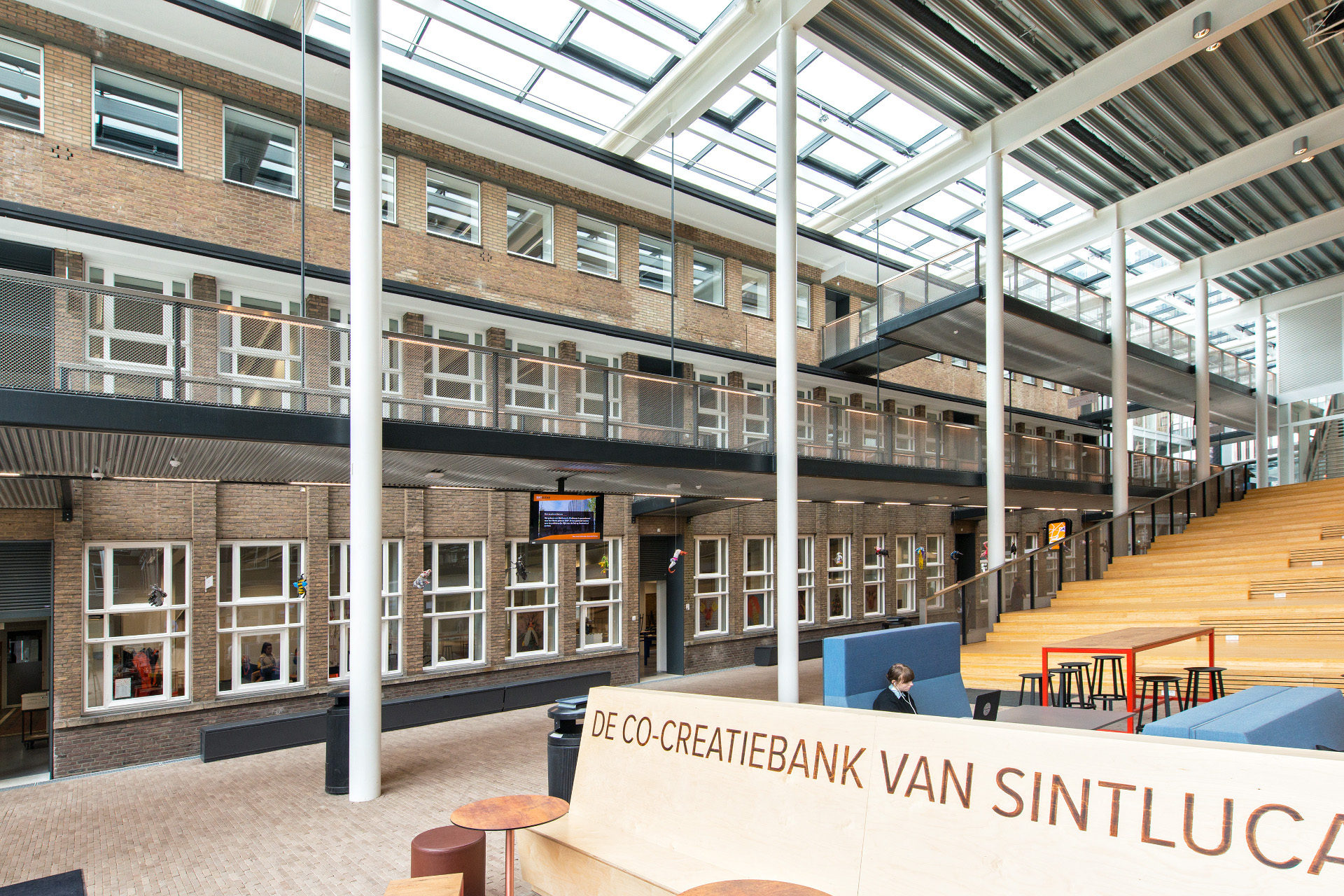 Philips Laboratorium getransformeerd naar moderne school Philips Laboratorium getransformeerd naar moderne school