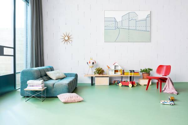 Marmoleum CO2-neutraal van Forbo Flooring in fraaie groentint in de woonkamer