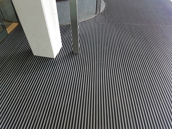 De ABI Alukabelmat is uitermate geschikt voor de utiliteitsbouw De ABI Alukabelmat is uitermate geschikt voor de utiliteitsbouw