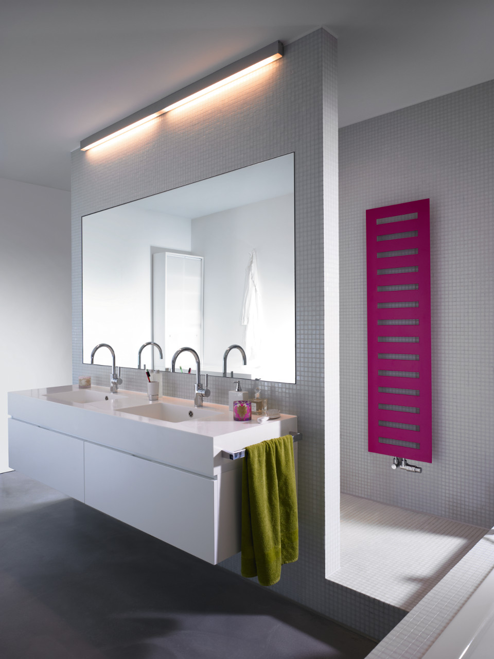 Badkamerradiator Metropolitan pink Badkamerradiator Metropolitan pink