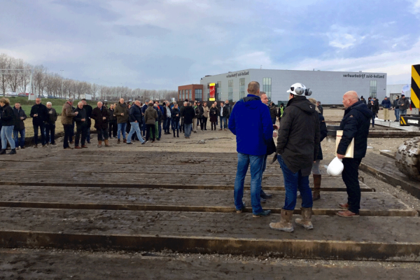 Eerste paal nieuw bedrijfscomplex Metacon de grond in