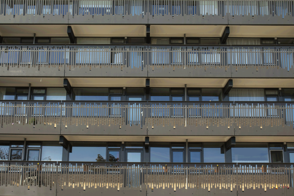 galerij flats Zeverijnstraat Hilversum (Zoontjens)