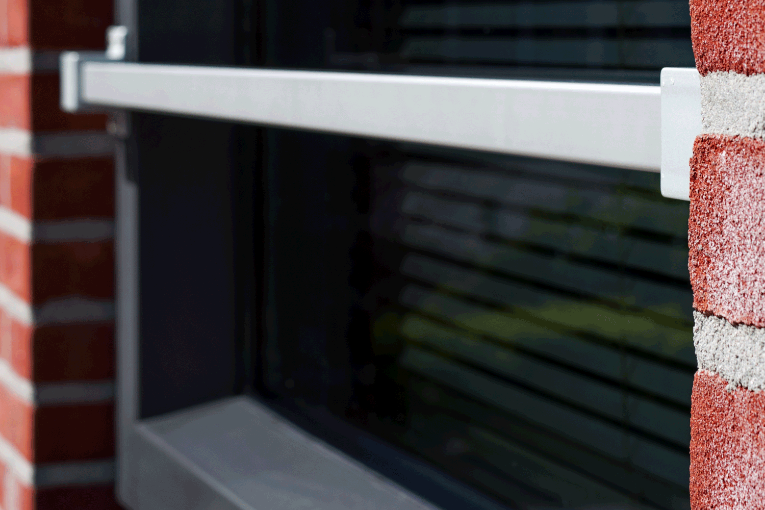 Aluminium doorvalbeveiliging Hermeta Metaalwaren bv Aluminium doorvalbeveiliging Hermeta Metaalwaren bv