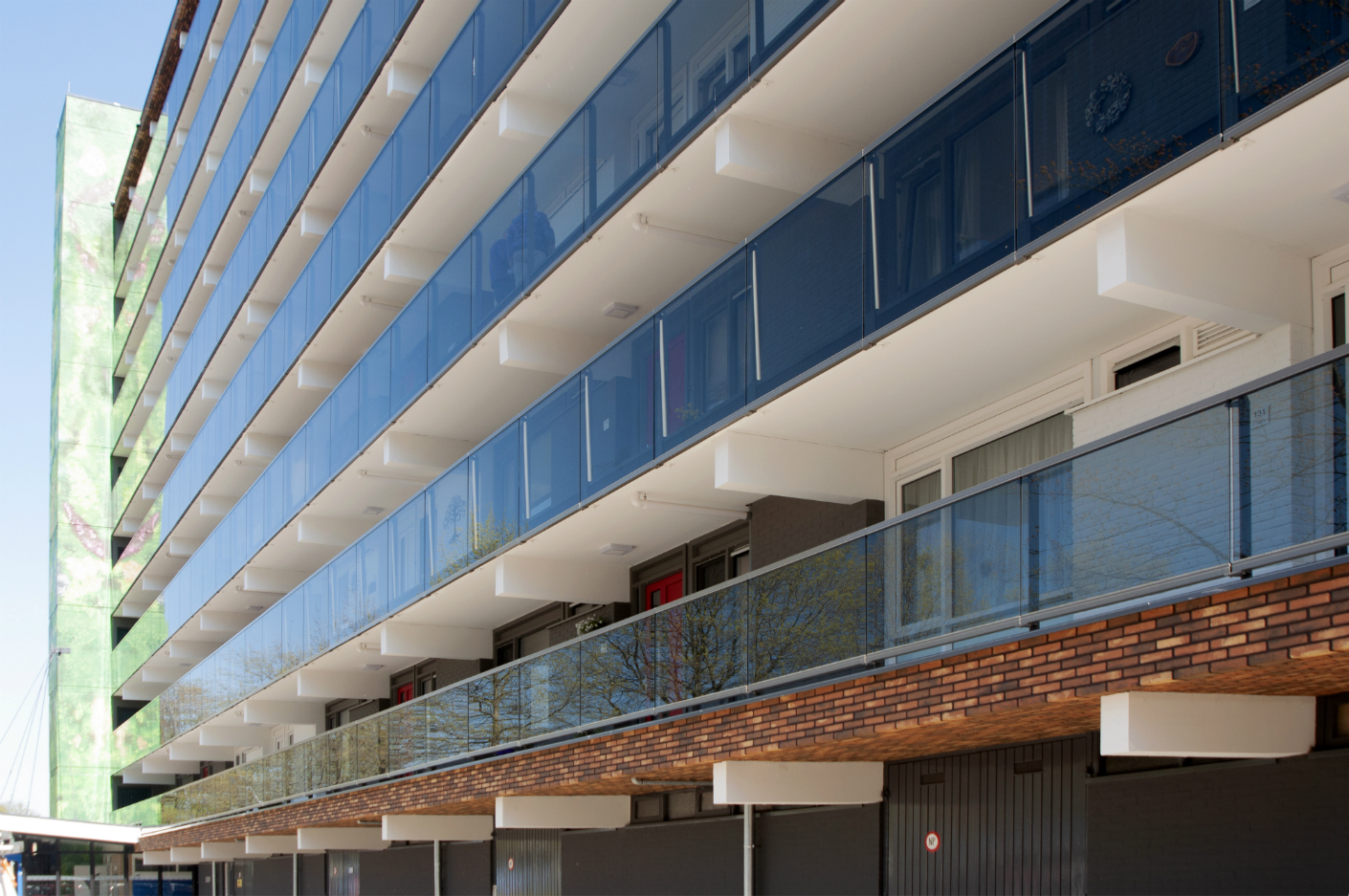 Duurzamer én mooier: galerijflats Hertmebrink in Enschede Duurzamer én mooier: galerijflats Hertmebrink in Enschede