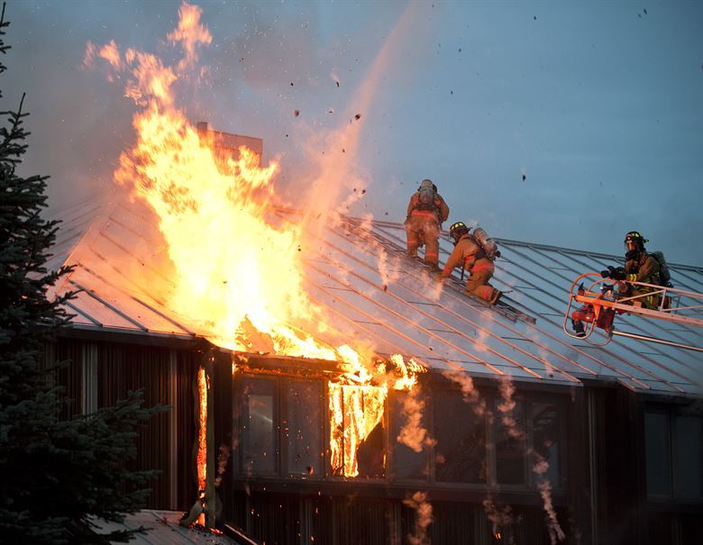 Brandweermannen in actie