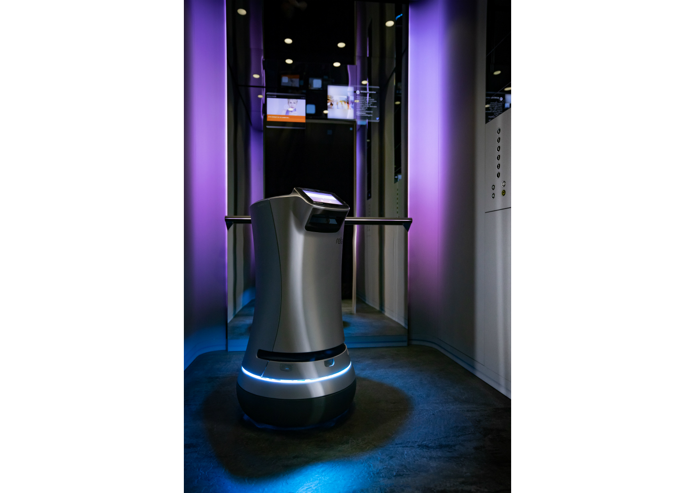 KONE DX Class Savioke robot KONE DX Class Savioke robot