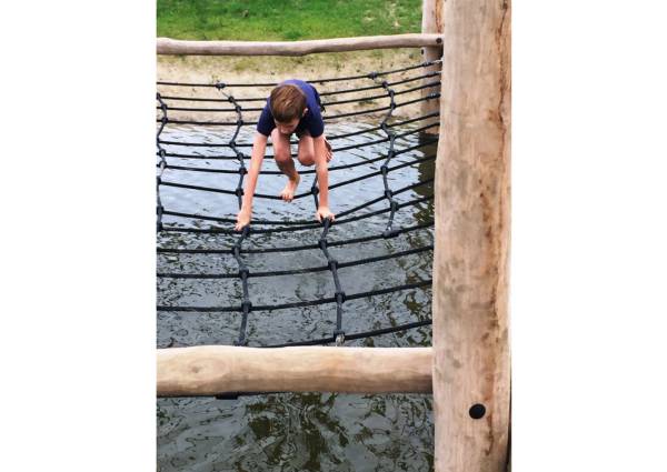 IJreka wateroversteek klimmen